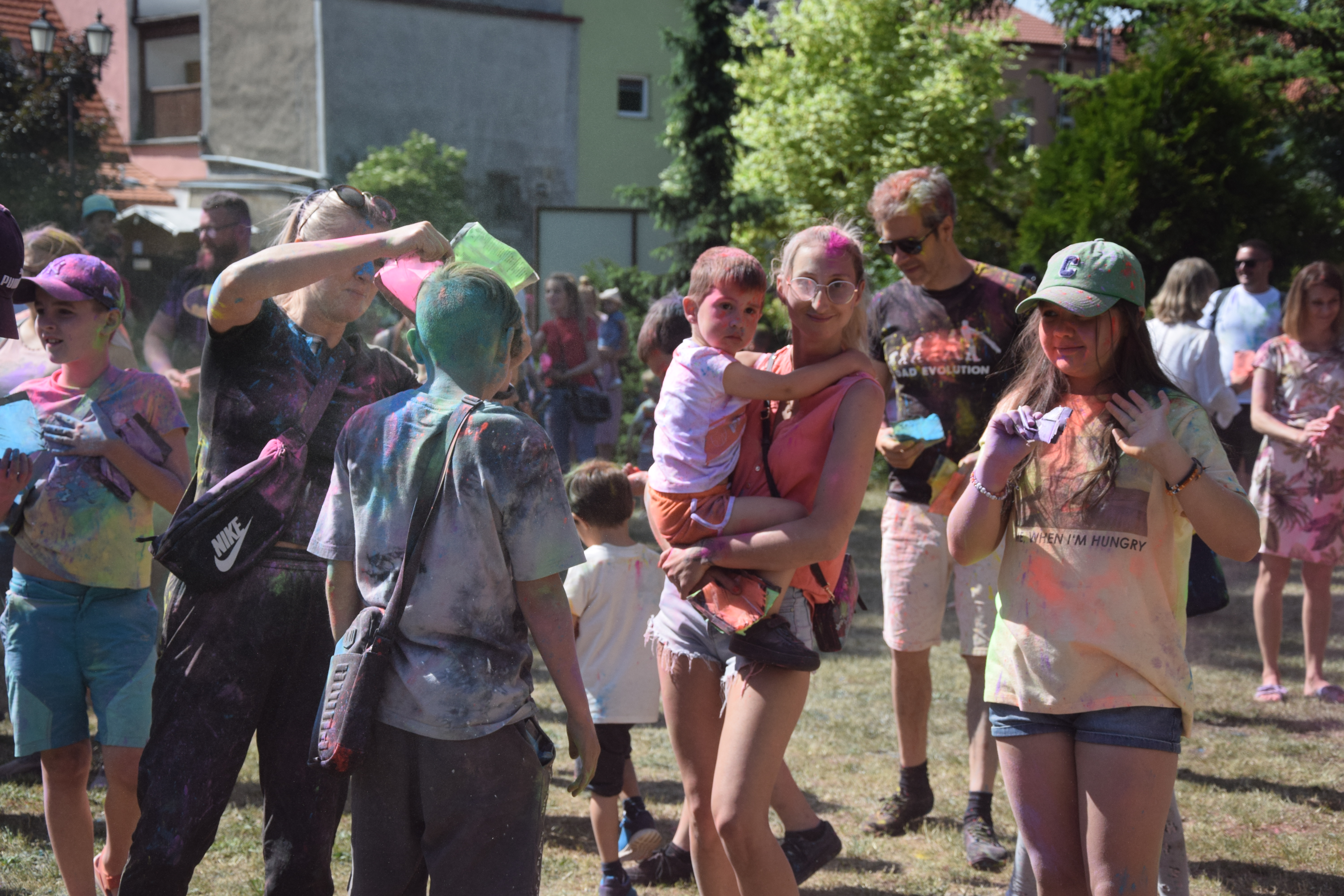 HOLI_1