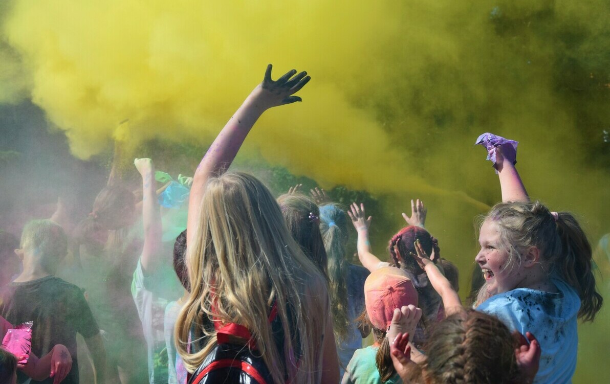 Zdjęcie do HOLI - ŚWIĘTO KOLOR&Oacute;W. 24 CZERWCA 2023 - FOTOGALERIA